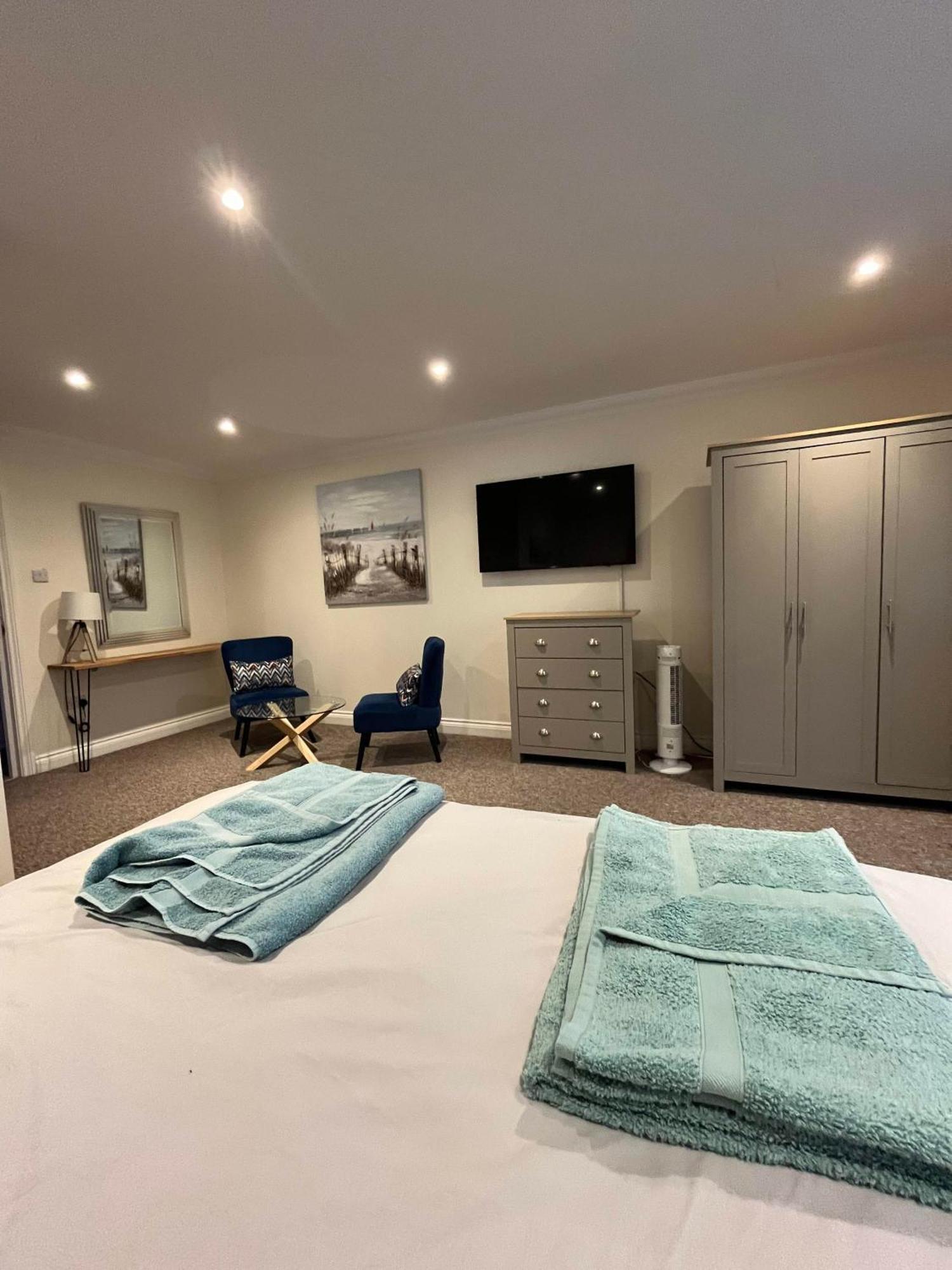 Villa The Coastal Escape Bournemouth Esterno foto
