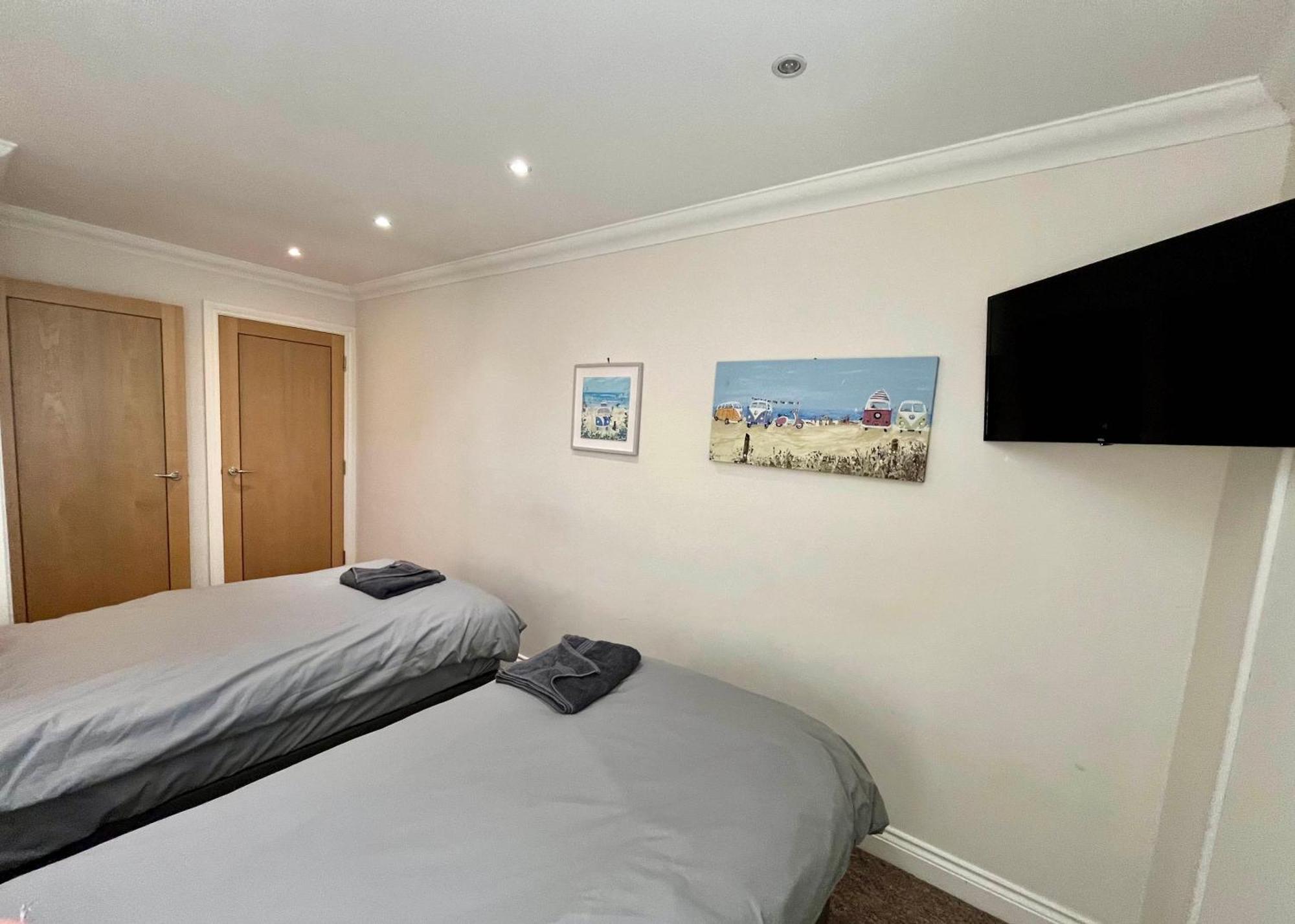 Villa The Coastal Escape Bournemouth Esterno foto